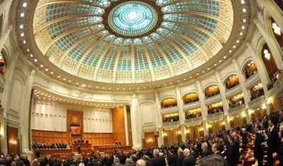 Gelu TRANDAFIR: Revizuirea Constituției – puci cu încetinitorul