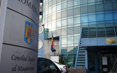 CSM a BLOCAT ACCESUL PRESEI la dosarele de coruptie. Consultarile cu ziaristii si societatea civila au fost FORMALE