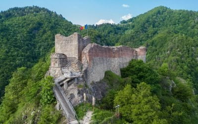 Cetatea lui Vlad Țepeș, urșii și turiștii: Cum modernizează Argeșul Cetatea Poenari, fortăreață din secolul al XIV-lea