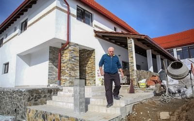 Povestea primei pensiuni care a accesat fonduri europene din Regiunea Nord-Vest, ajunsă la aproape 20 de ani de existență