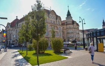 FOTOGALERIE & STUDIU DE CAZ. Oradea a atras 150 de milioane de euro, fonduri europene. Palatul ars al Episcopiei Greco-Catolice ar putea fi refăcut tot pe banii UE