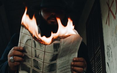 Fenomenul infodemiei, explicat de experți. De ce cad în capcana fake news și a propagandei politice chiar și oamenii educați – PressHub