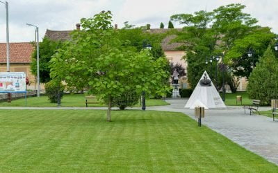 La Pecica, banii europeni transformă terenurile virane în parcuri